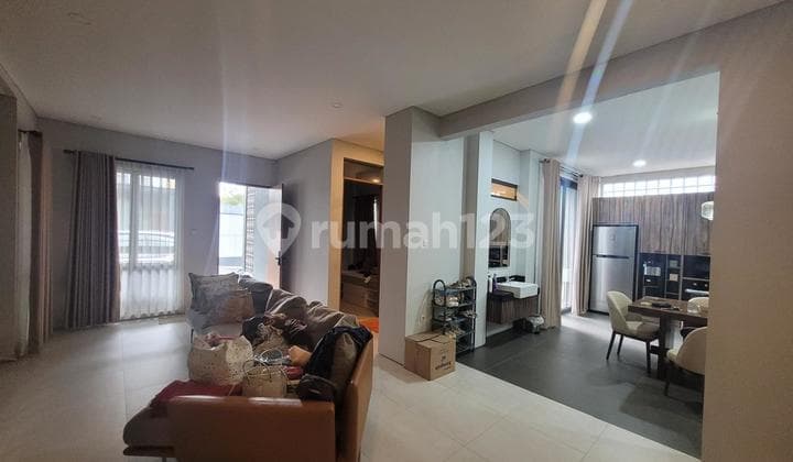 Rumah Mewah Berkelas untuk Para Sultan Loh!!! Lokasi Strategis di SetraDuta