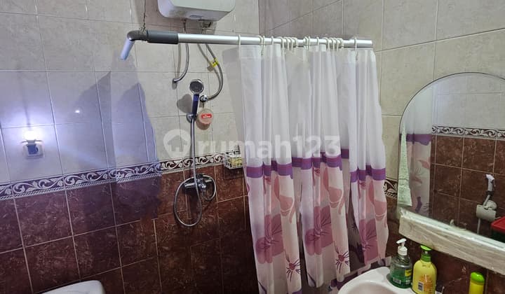 Rumah Sektor 6 , Cepat Jual