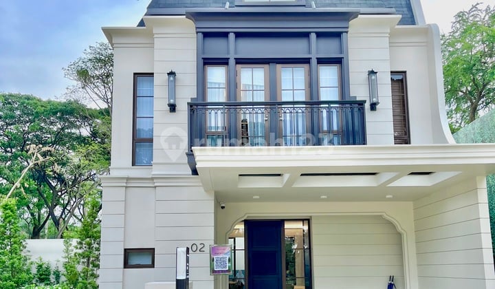 Rumah Mewah Danau Pribadi Di Lippo Cikarang. 4+1 Kt