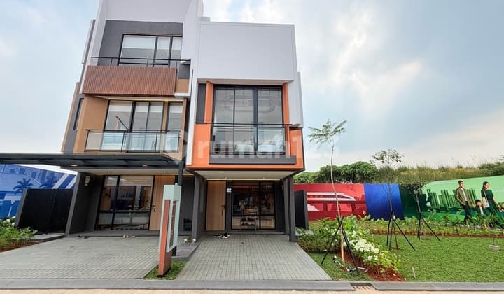 Urban Beverly Livin Xyz Neo and Patio 3 Bedrooms 3 Bathrooms