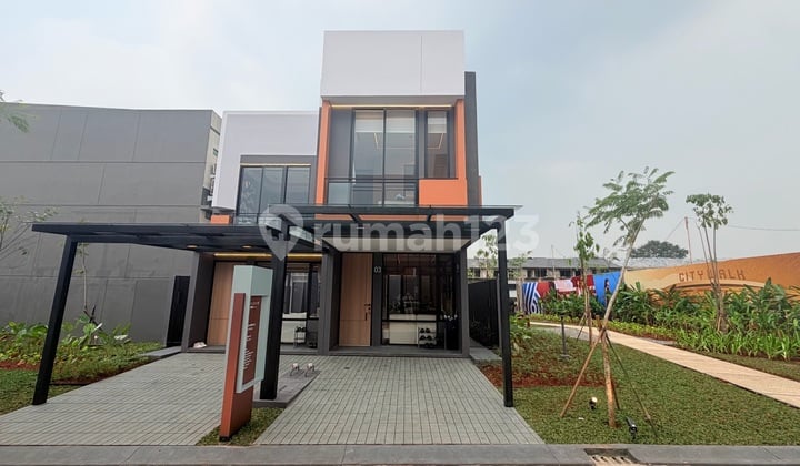 Silver Beverly Livin 2 Lantai 2 Kamar Lokasi di Xyz Neo dan Patio