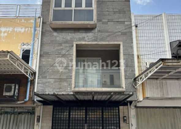 Ciamik Rumah Minimalis Modern di Ngagel Dekat Pusat Kota Surabaya