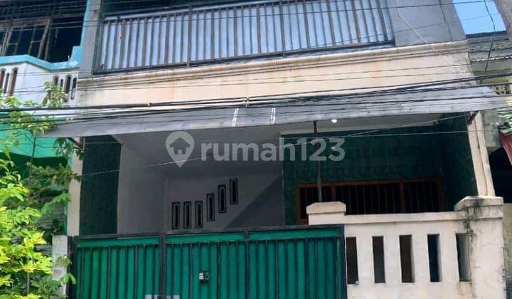 Rumah Kos 3 Lantai Murah di Dekat Udinus Semarang