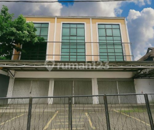 Ruko 2 lantai luas pinggir jalan raya di semarang barat