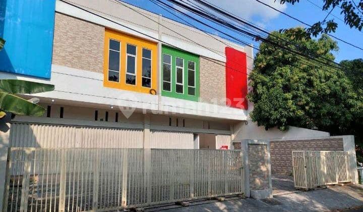 Ruko Murah Luas 2 Lantai di Pinggir Jalan Raya Parkir Luas
