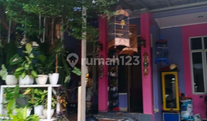 Rumah Second 2 Lantai Dlaam Cluster Dipamulang Timur