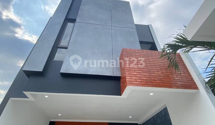 Rumah Murah 2 Lantai, Siap Huni, Keamanan 24 Jam Di Lokasi Strategis Antapani Kota Bandung