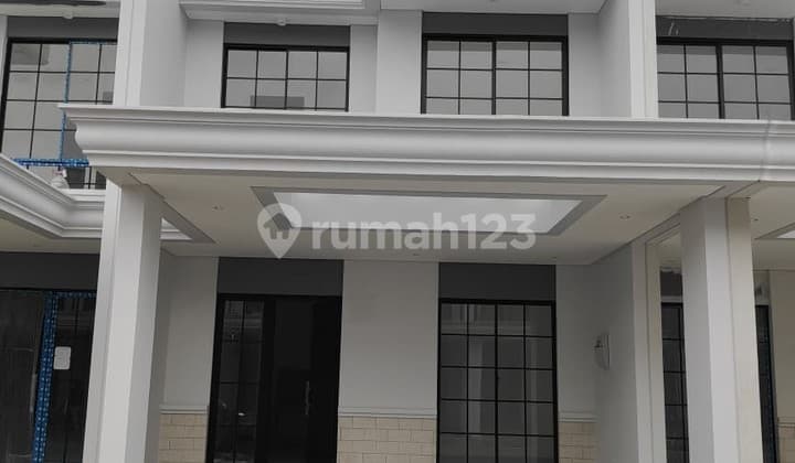 DISEWAKAN RUMAH PIK2 CLUSTER VILLA PASIR PUTIH RESIDENCE UKURAN 6X12,5