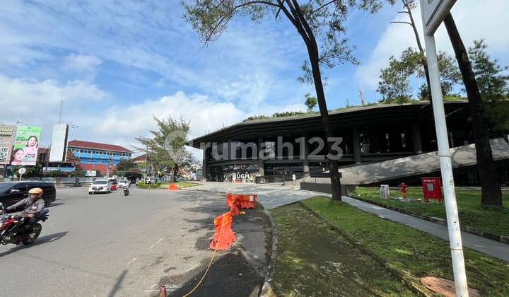 Pintu Tol Mulai Bangun, Dekat UGM, UNY: 183 m2