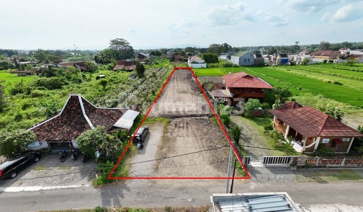 Dekat HYATT Tanah di Jl Damai SHM Pekarangan View Merapi