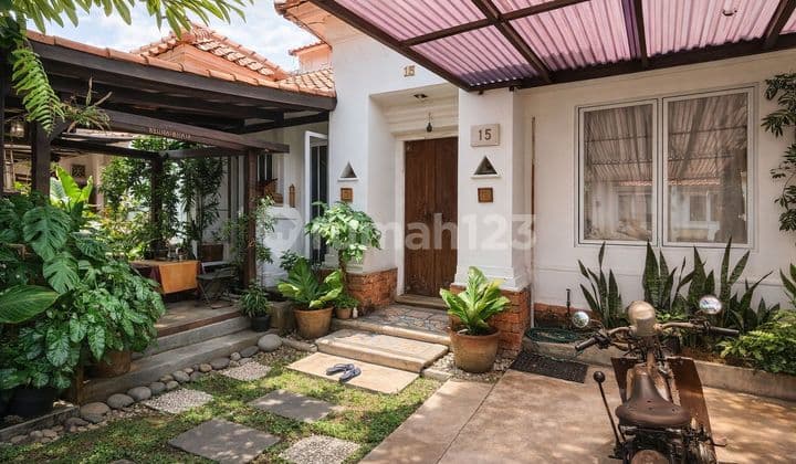 Rumah Gandeng Luas,Strategis di Taman Ubud, Lippo Karawaci