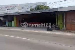 Lokasi Emas Untuk Bisnis! Ex Showroom Di Jl Raya Utama Pantura Bekasi Dekat Spbu – Dijual!