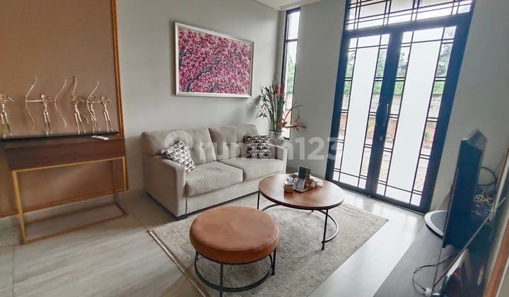 Private Cluster Bergaya Americam Classic di Pondok Aren