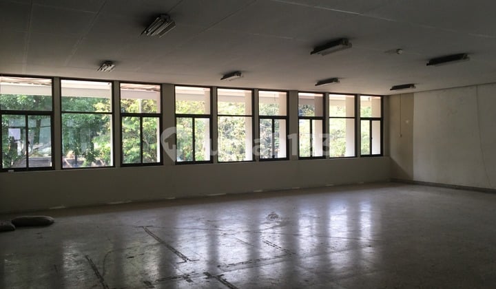 Disewakan Gedung untuk Kantor, atau Usaha di Area Kota Bandung