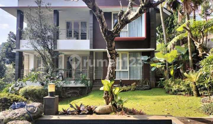 Full Furnished!! Rumah Villa Mewah di Area Dago Bandung