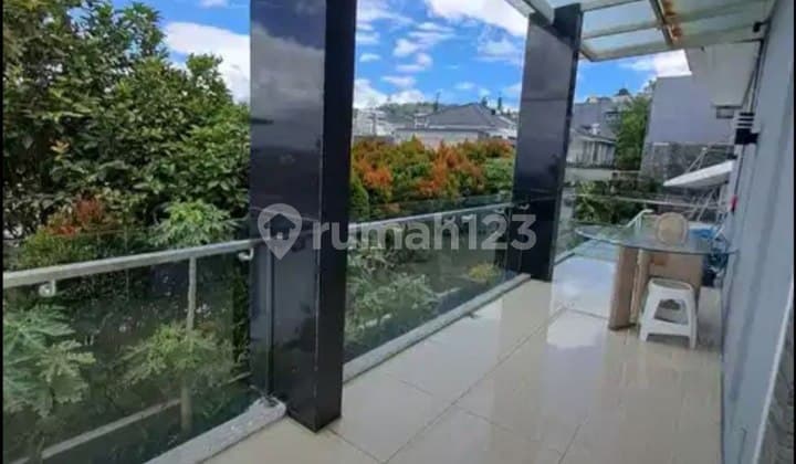 Rumah Mewah Dengan View Kota Di Kawasan Dago Resort Bandung