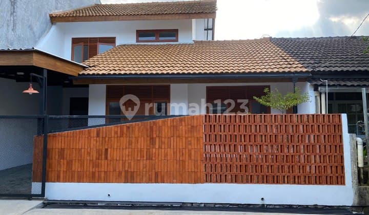 Fresh, Rumah Baru Di Area Arcamanik Banyak Bonusnya