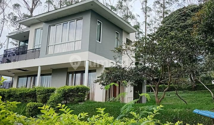 For Sale Villa House With Very Large Land In Cikole Lembang Area