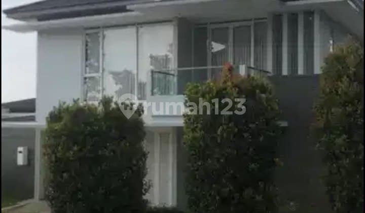 Rumah Bagus Dengan Taman Luas Di Resort Dago Pakar Bandung
