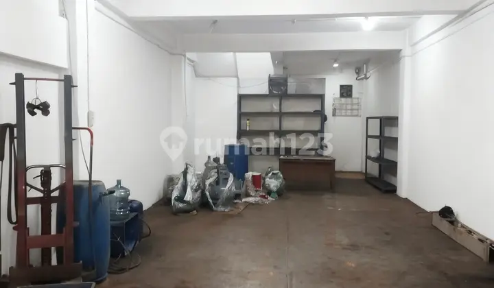 Ruko Strategis Dijual Pangeran Jayakarta 141