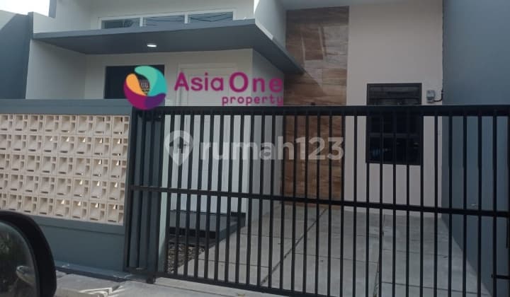 For Sale: House in Griya Serpong Asri Housing Complex, Cisauk, Serpong.