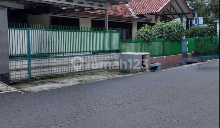 Di Jual Kost 10 Kamar di Tomang Jakarta Barat