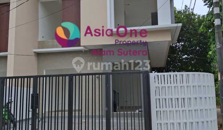 For Sale New Corner House 2 Floors in Villa Melati Mas Serpong South Tangerang