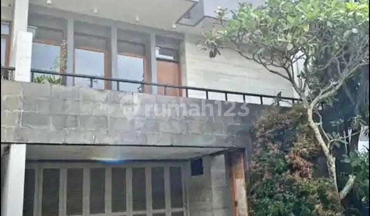Rumah Siap Huni Strategis bisa untuk Kantor di Setraduta Pasteur