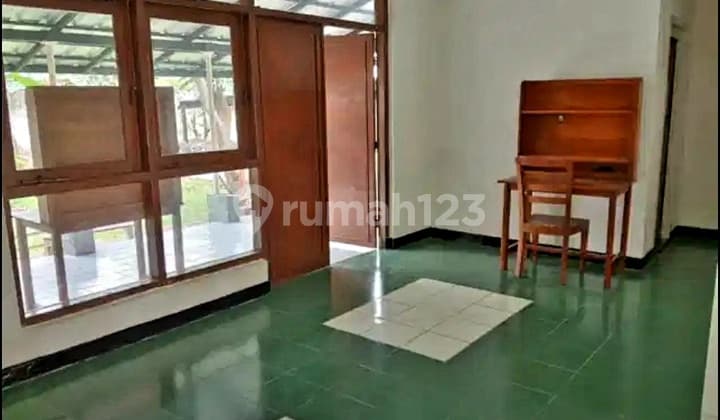 Rumah Luas Terawat Strategis untuk Hunian, Kantor di Cigadung