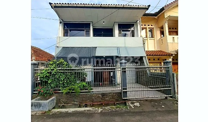 Rumah Terawat Siap Huni Strategis di Komplek Cikutra Baru