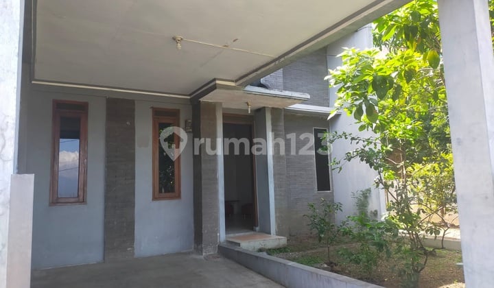 Well-Maintained, Move-In Ready House at Grand Pinus Regency Soekarno Hatta