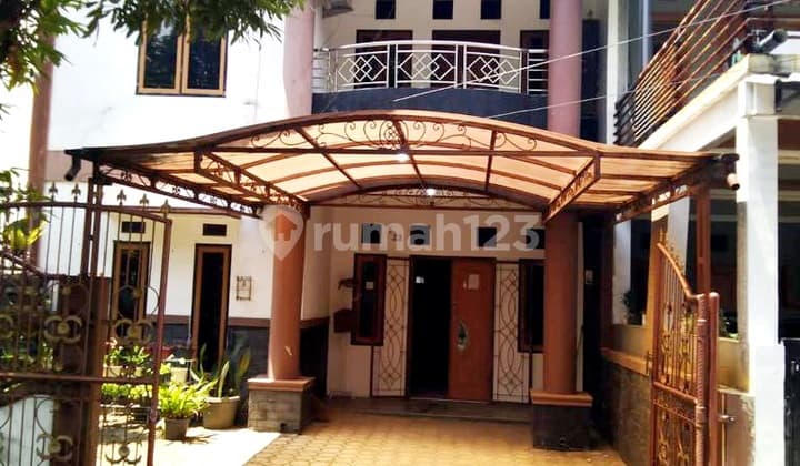 Dijual Murah Rumah Terawat Siap Huni di Komplek Antapani Regency