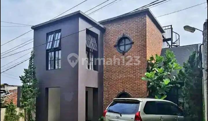 Rumah Minimalis Siap Huni Strategis di Bukit Pakar Sayap Dago
