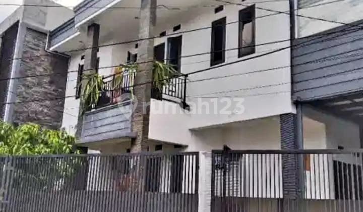 Rumah Terawat bisa untuk Kantor Strategis Area Turangga Buah Batu