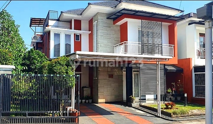 Luxurious Well-Maintained Ready-to-Occupy Furnished House in Cluster Cikutra Indah