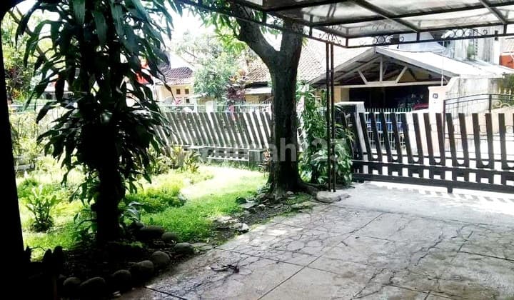 Dijual Rumah Hitung Tanah di Gemuruh Sayap Gatot Subroto