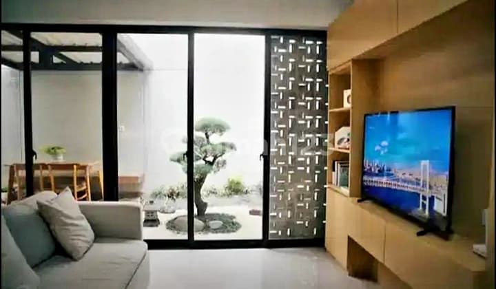 Ready-to-Occupy Minimalist Furnished House in Flora Summarecon