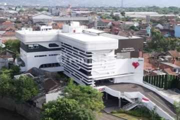 Dijual Rumah Sakit (Rs. Pertama di Bandung) Khusus Jantung dan Pembuluh Darah Jl. Soekarno Hatta Bandung