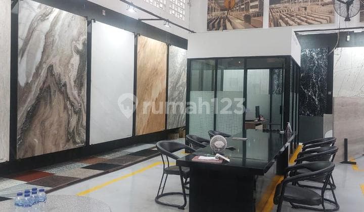 For Rent: Commercial Space / Warehouse in Rawasari, East Jakarta