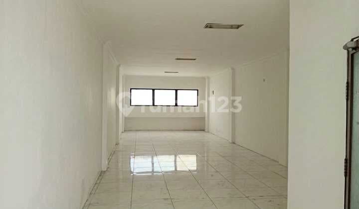 Disewakan Ruko 4 Lantai di Cempaka Putih