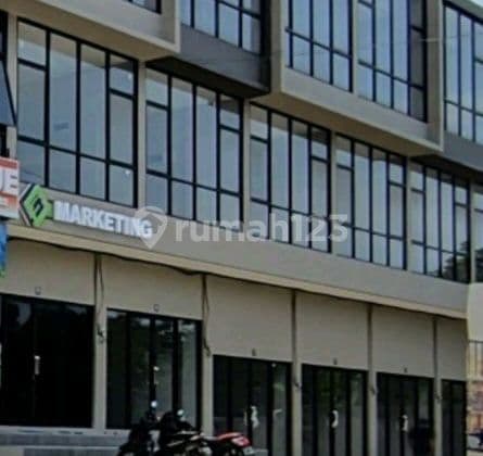 Ruko Tepi Jalan Raya