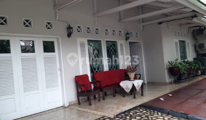 Rumah Strategis Di Tengah Kota