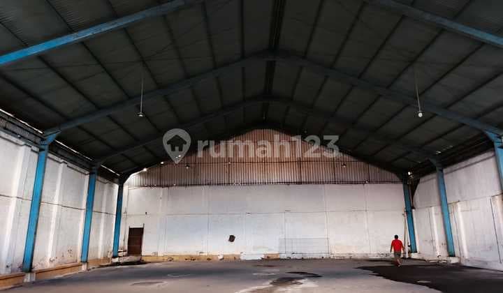 Shop House and Warehouse Gatsu Timur 0 Main Road Suitable for Logistics Warehouse, Expedition Warehouse, Distribution Center, Sales Center, Storage Space, Supermarket, Building Depot, Mitra 10