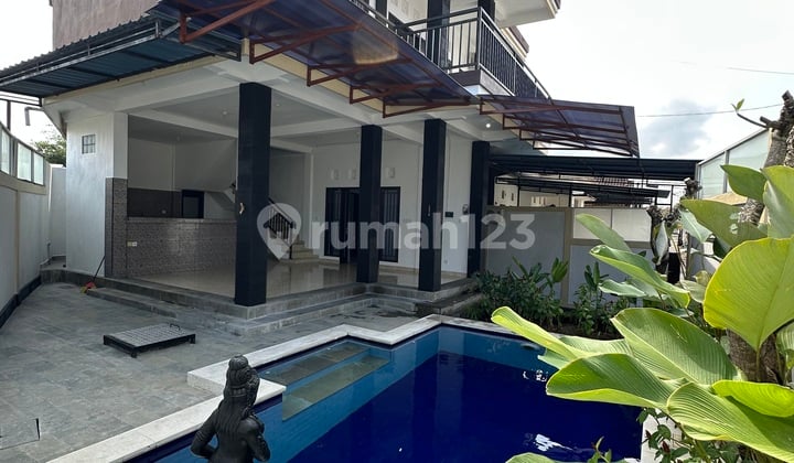 For Rent, A Comfy 3-Bedroom Villa With A Pool In West Denpasar.