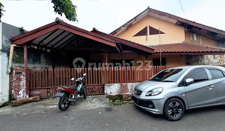 Rumah Hitung Tanah 300 M2, 600 Meter ke Balai Sudirman di Tebet