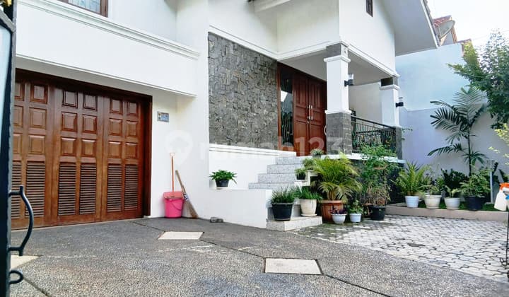 Rumah Modern 2 Lantai di Pejaten Timur, Jakarta Selatan