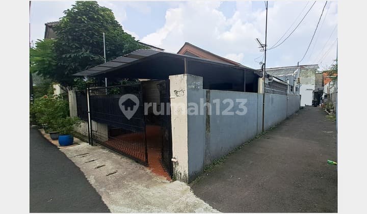 Rumah Hitung Tanah di Belakang Menara Bidakara, Kecamatan Tebet