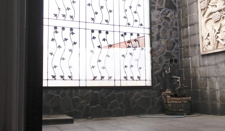 Rumah 2 Lantai Dekat Gerbang Toll, Tangerang Selatan