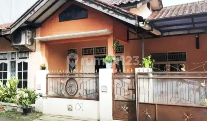 Rumah hook 1 lantai di Perumahan Ciputat, Tangerang Selatan