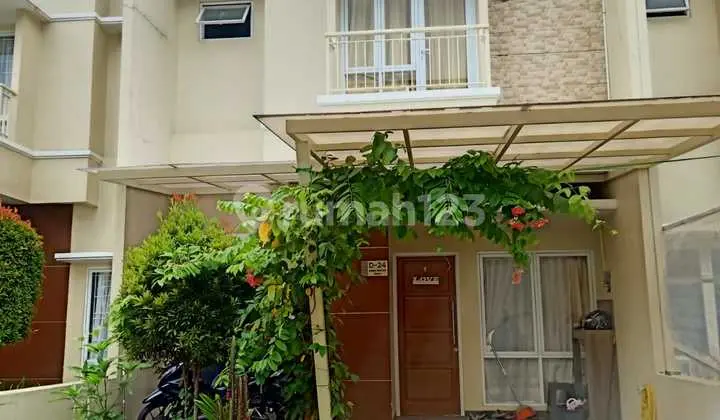 Disewakan Rumah 2 Lantai (Konsep Split Level) Green Bintaro Indah